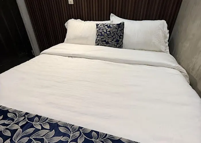 Hm Eco Naia Hotel Manila
